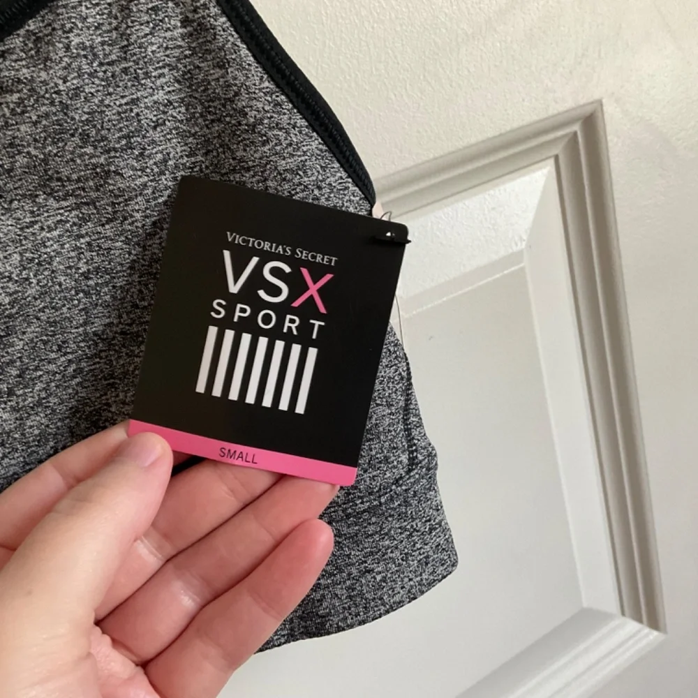 Victoria’s Secret‎ VSX Sport The Player Grey Sports Bra - Size Small